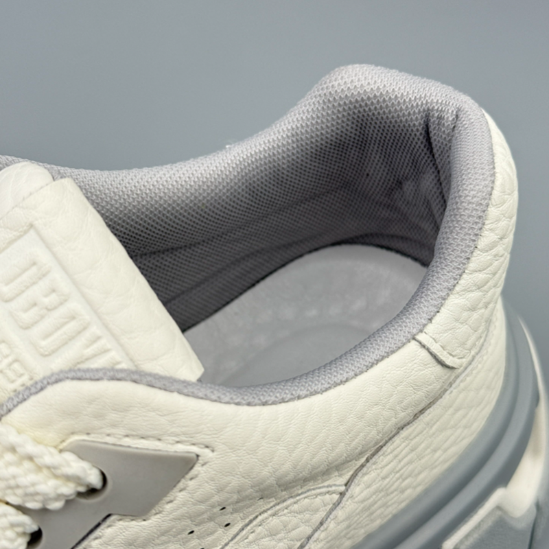 TRENDY THICK-SOLED SNEAKERS I-0233