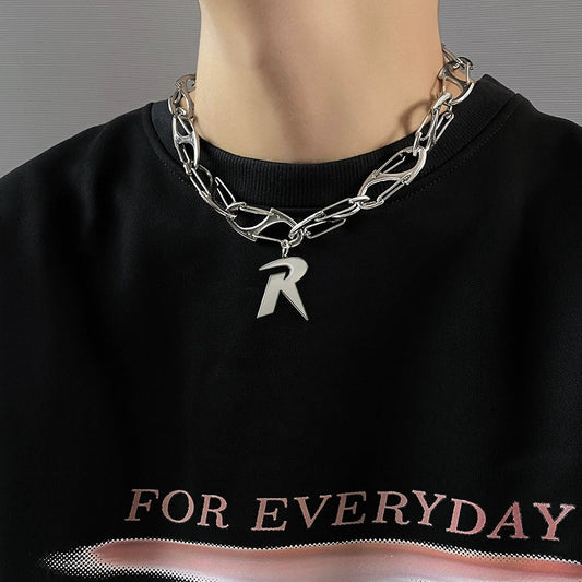 TITANIUM R LETTER NECKLACE I-0101