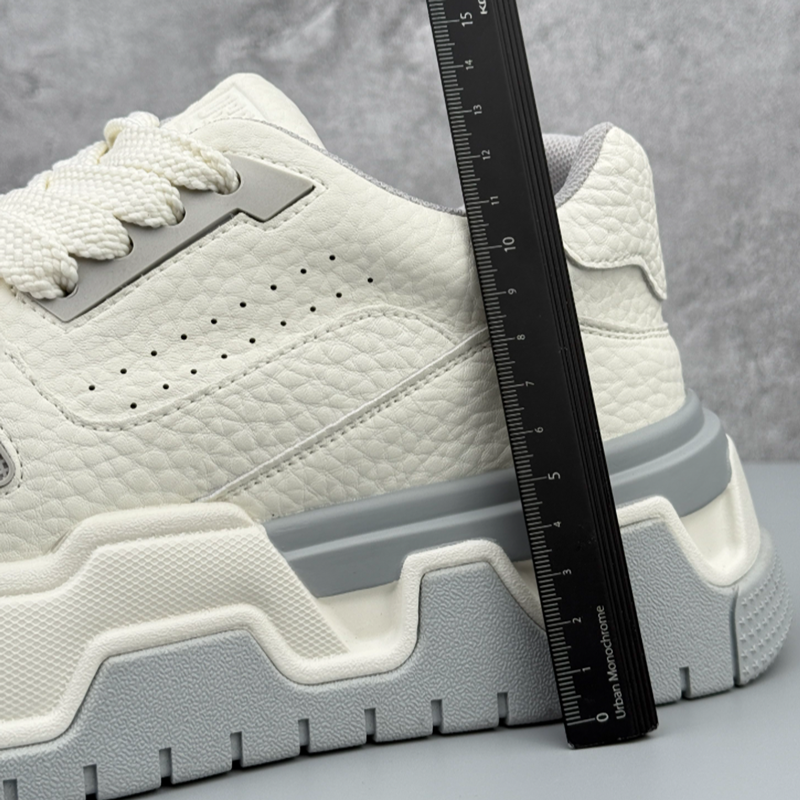 TRENDY THICK-SOLED SNEAKERS I-0233