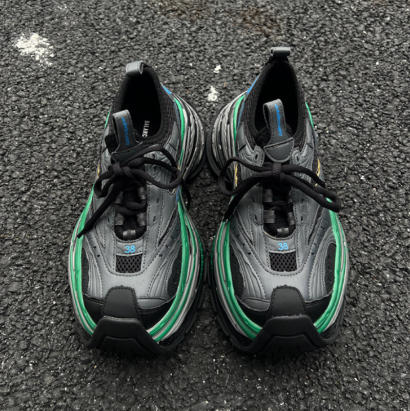 HEIGHTENED PARIS POP SNEAKERS I-0250