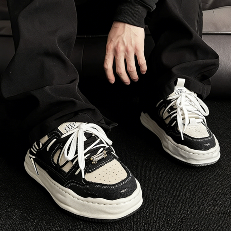 DISSOLVING VINTAGE BOARD SHOES I-0242