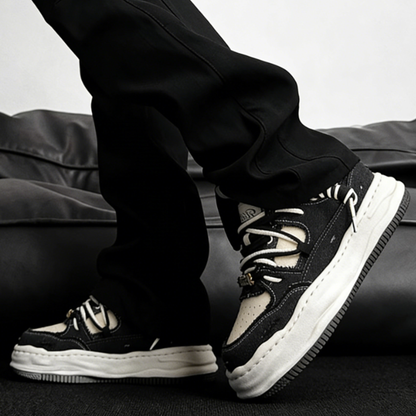 DISSOLVING VINTAGE BOARD SHOES I-0242