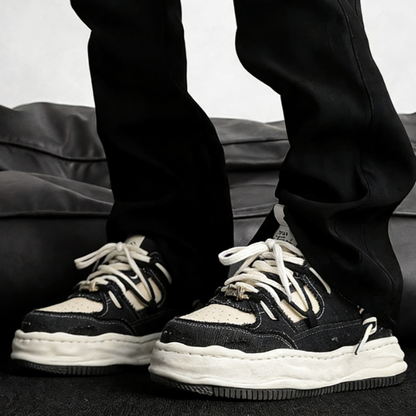 DISSOLVING VINTAGE BOARD SHOES I-0242