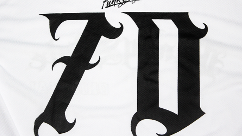 FUNKY CHICANO HIP HOP LONG SLEEVE TEE I-0109