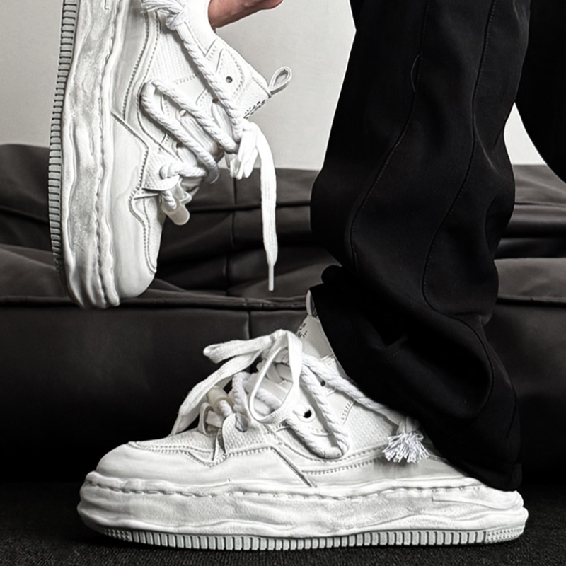 DISSOLVING VINTAGE BOARD SHOES I-0242