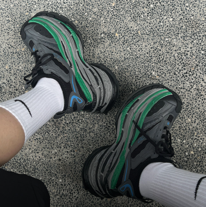 HEIGHTENED PARIS POP SNEAKERS I-0250