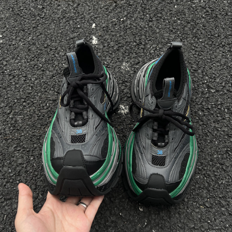 HEIGHTENED PARIS POP SNEAKERS I-0250