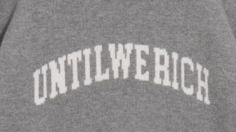 LOOSE HOODED KNIT SWEATSHIRT I-0015