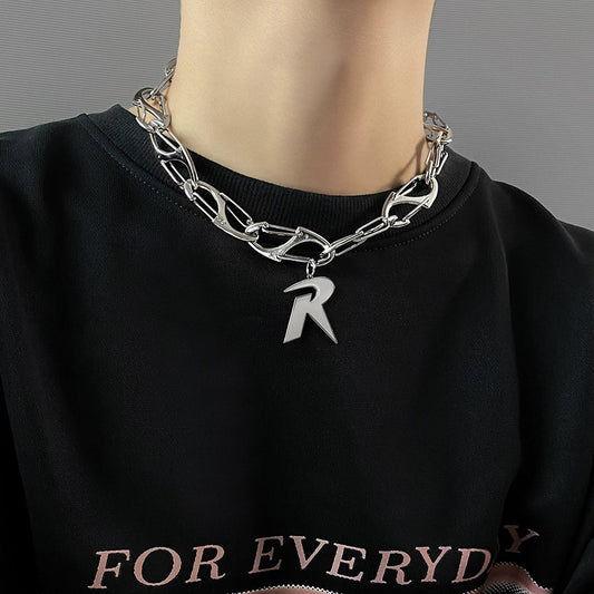 TITANIUM R LETTER NECKLACE I-0101