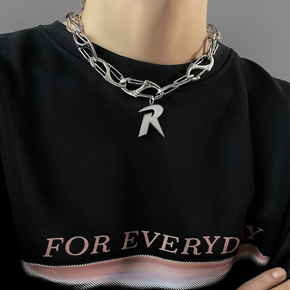 TITANIUM R LETTER NECKLACE I-0101