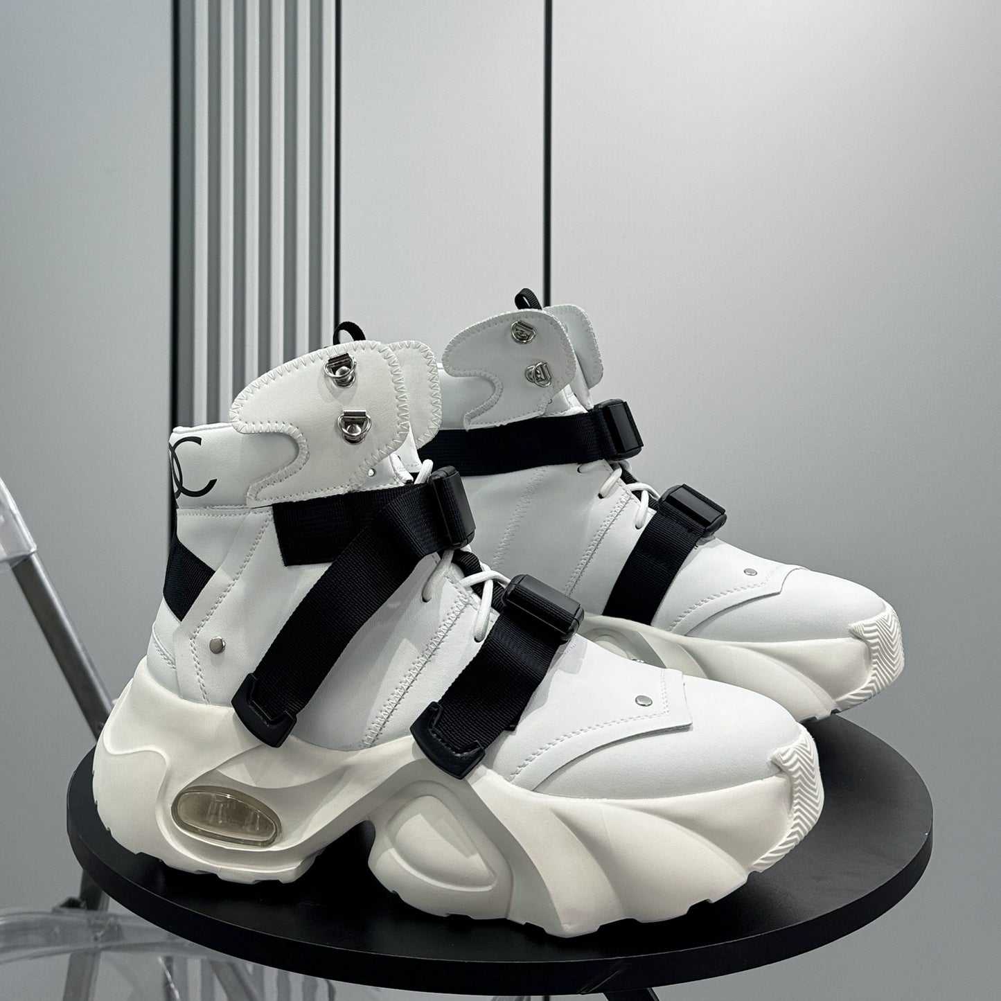 HIGH-TOP DUAL-STRAP SNEAKERS I-0188