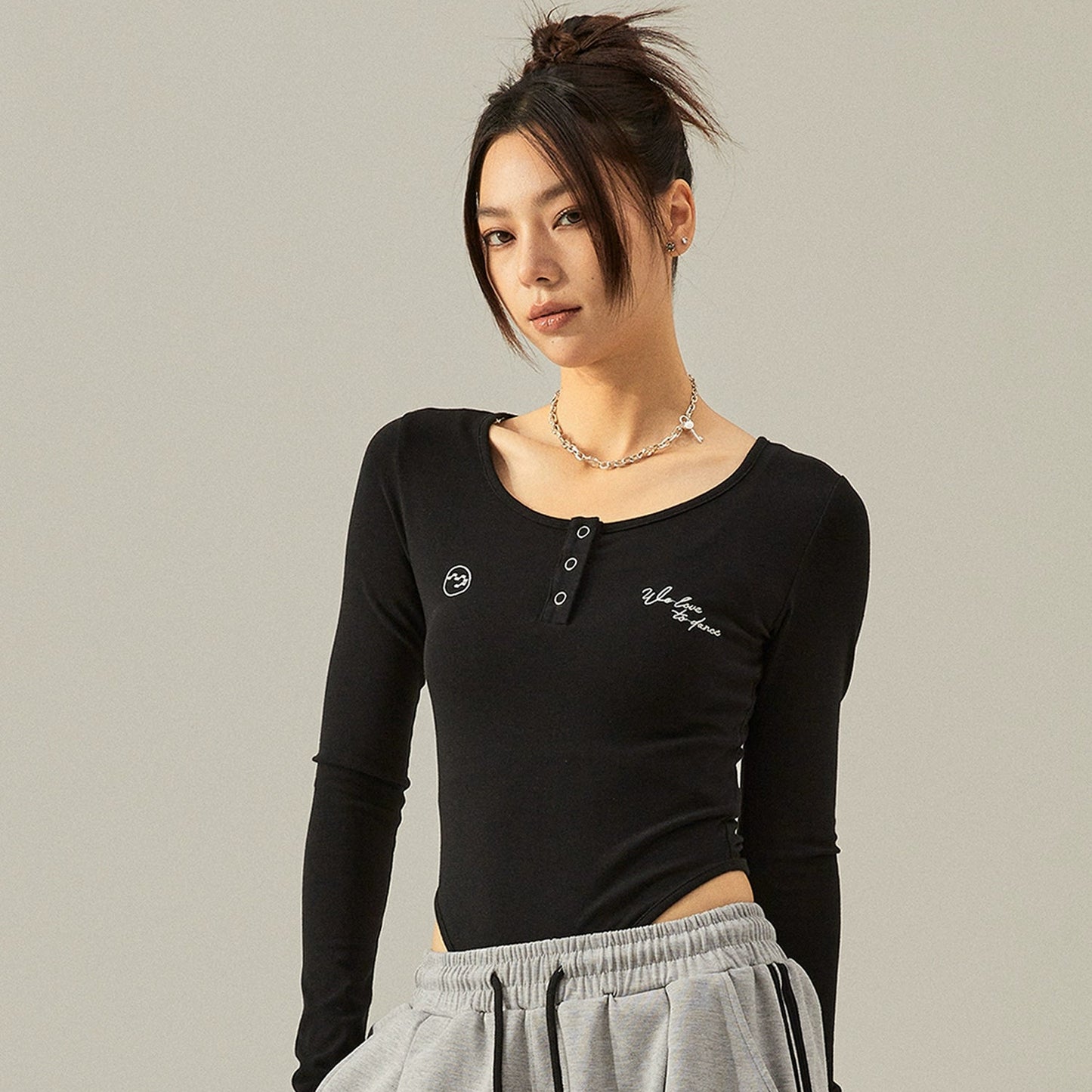 EMBROIDERED STREET STYLE T-SHIRT I-0103